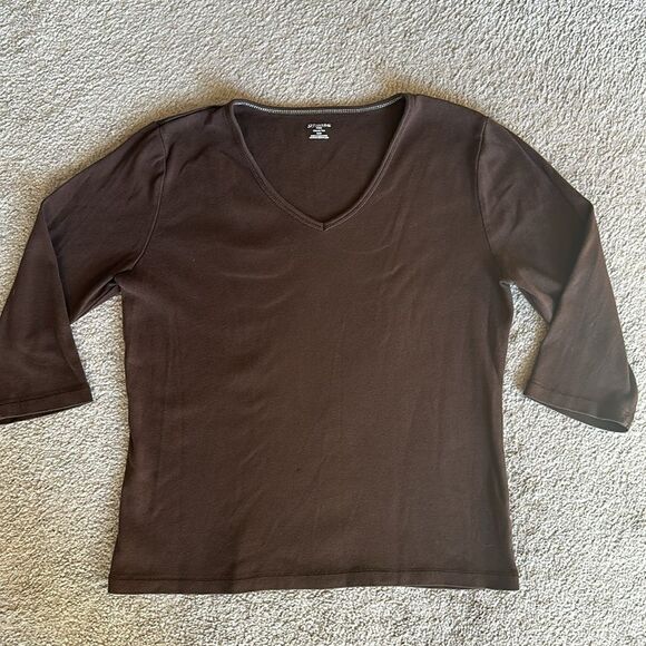 St.John’s Bay Petite Classic Tee! - Picture 1 of 9